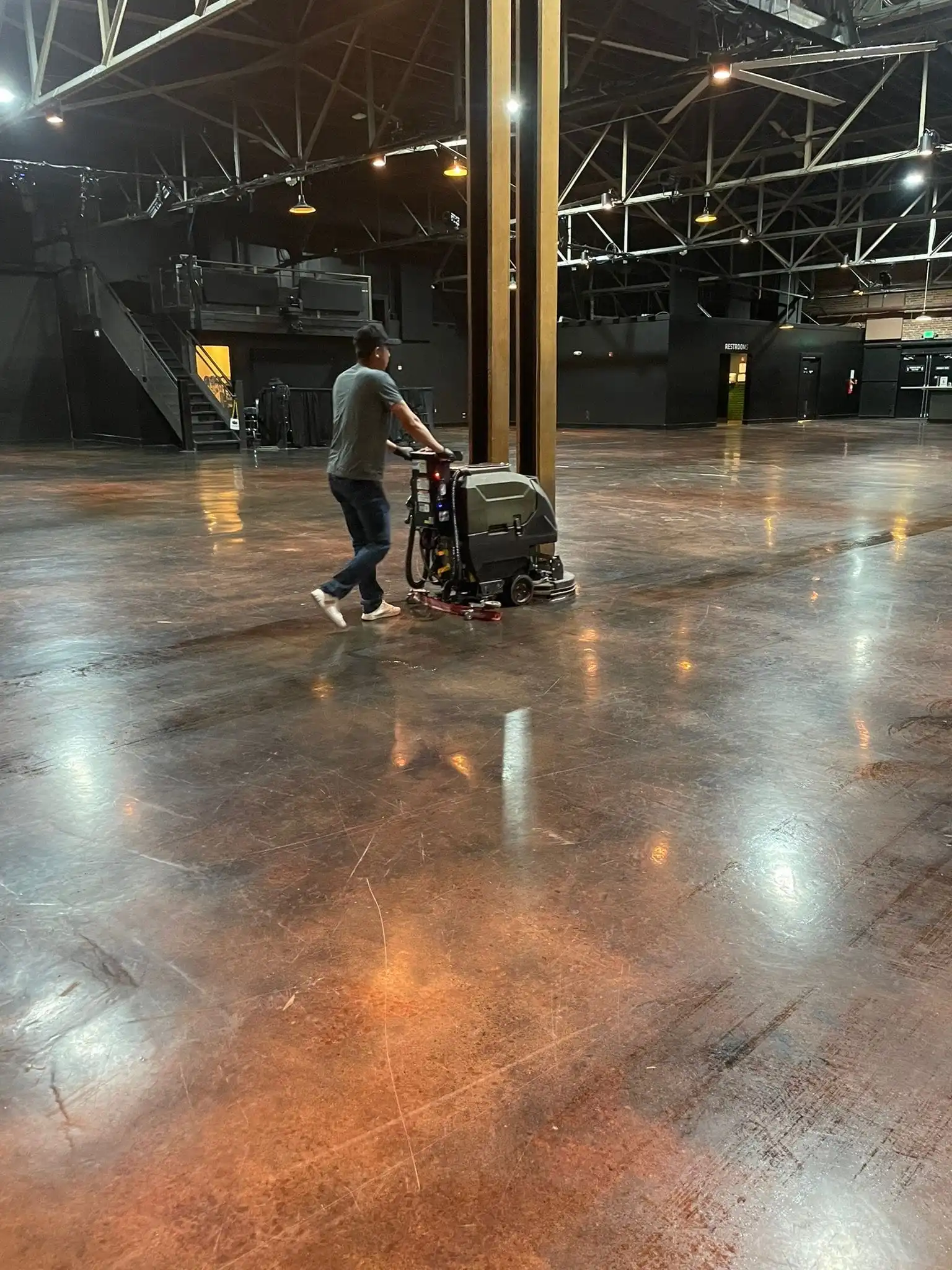 Commercial janitorial cleaning services in Nashville, TN